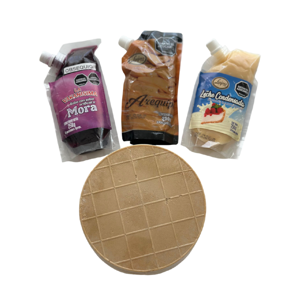 Combo Oblea, Arequipe, Leche Condensada y Mora