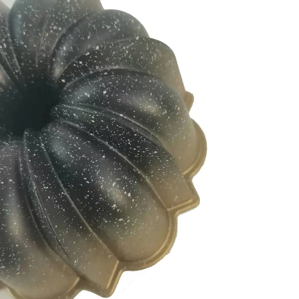 Molde Metálico Bundt Cake Clásico Selva Negra